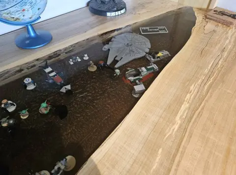 Epoxy River Counter / Wall Unit, photo 1
