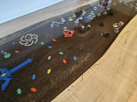 Epoxy River Counter / Wall Unit, photo 3